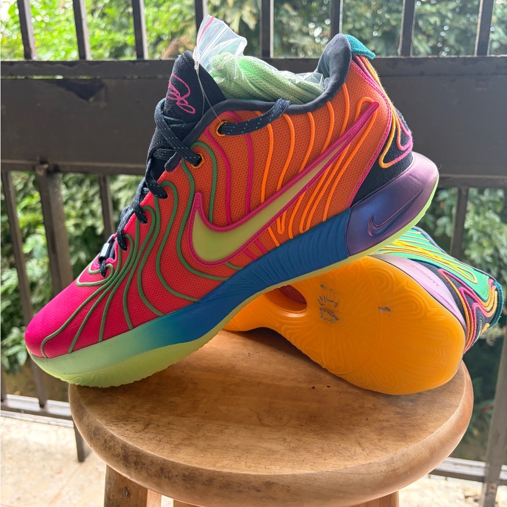 Nike LeBron 21 Optimism
